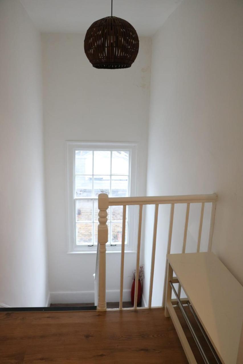Ferienwohnung Victoria Style Flat Near Victoria Station London Exterior foto